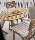 Load image into Gallery viewer, Classic wooden chair
